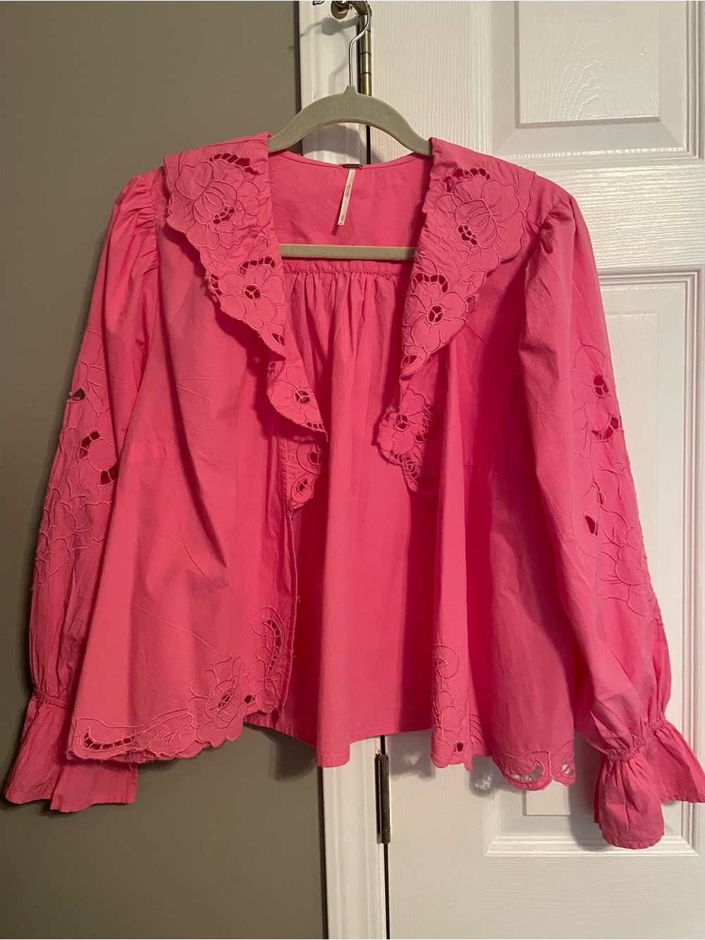 Free People Maisie Boho Pink Cotton Eyelet floral Embroidered Blouse Size M - Picture 2 of 12